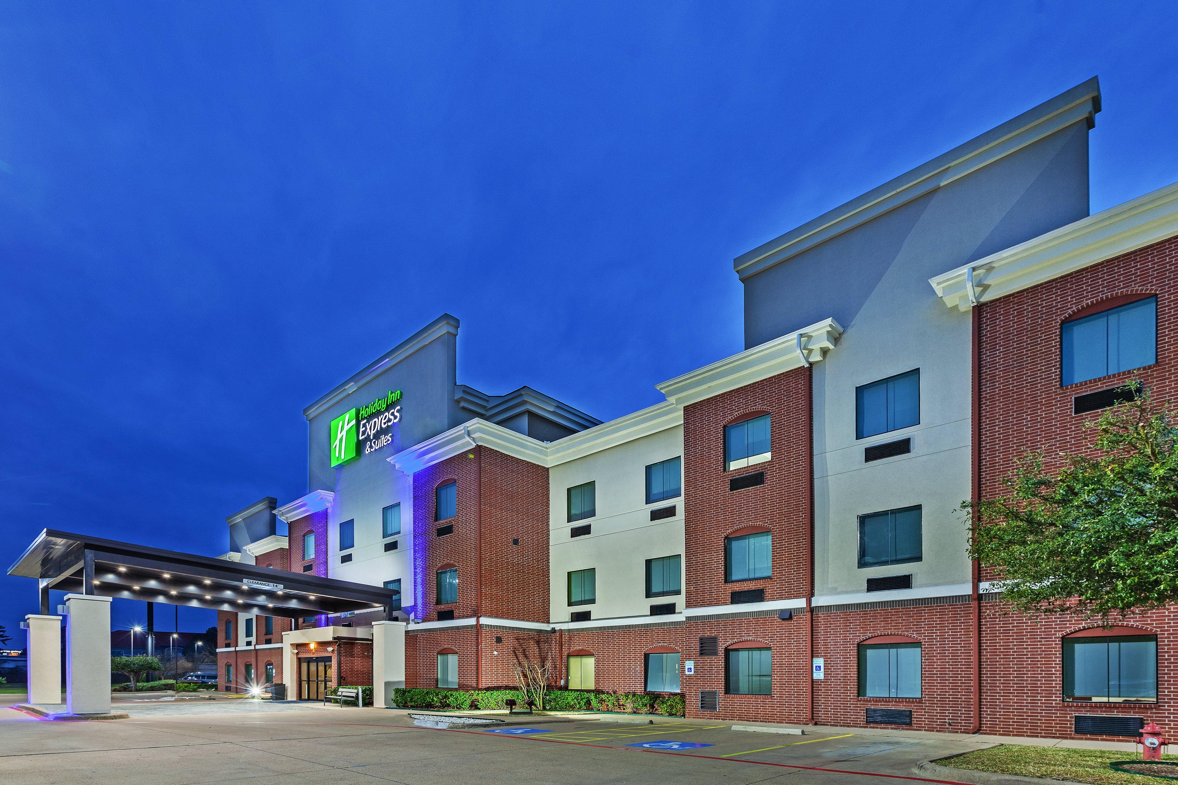 Holiday Inn Express & Suites Longview South I-20, An Ihg Hotel Exterior photo